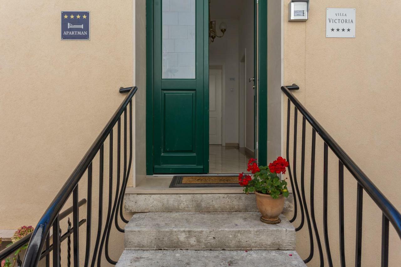 Victoria Apartment *